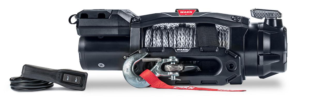 Warn ZEON XC 14‑S 12V vinssi 110514 edestä, synteettinen köysi ja liukukita näkyvissä